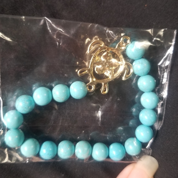 TURTLE W/CZ STRETCHY BRACELET - Picture 2 of 4